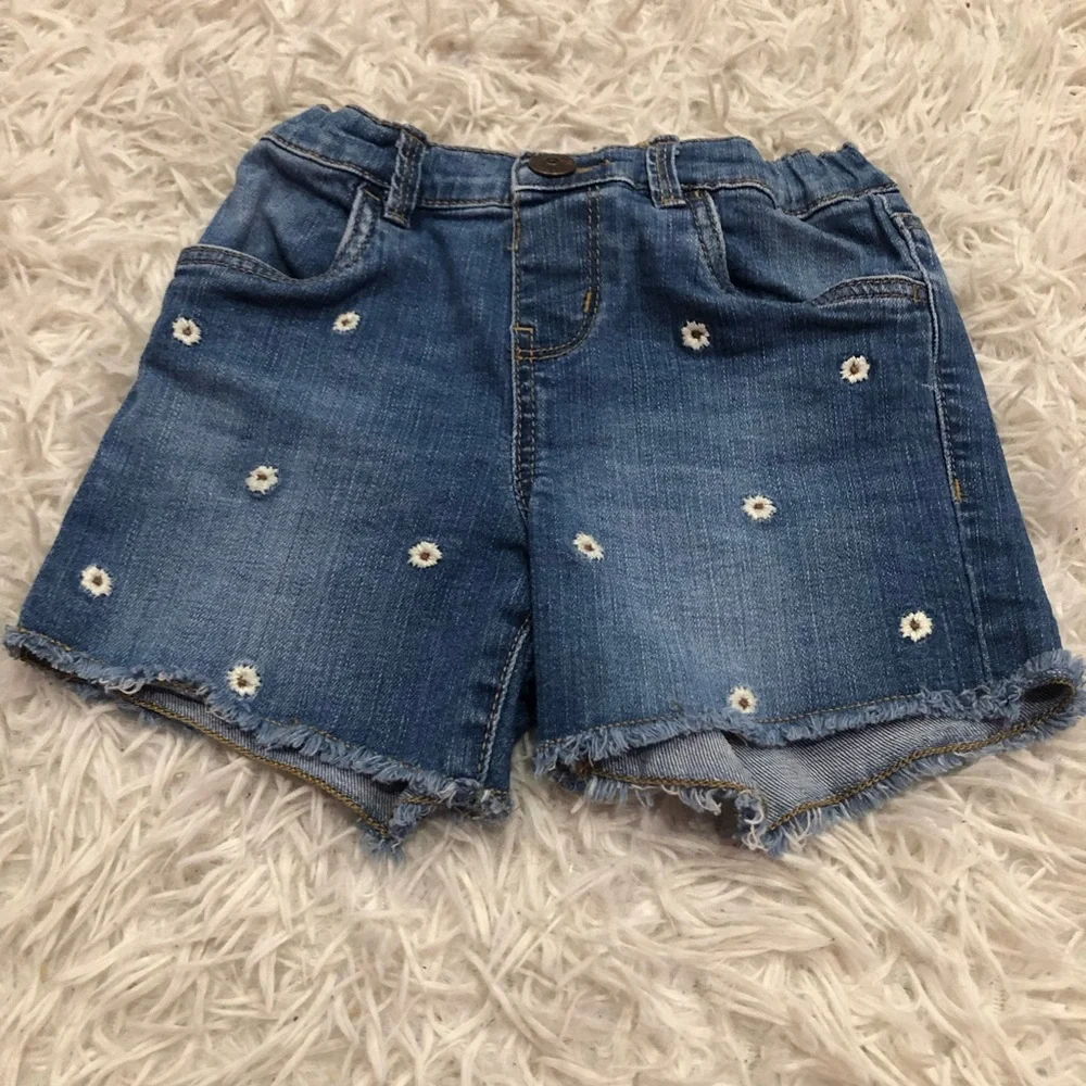 - OshKosh B'gosh Daisy Stretch Denim Shorts girls size 5T
